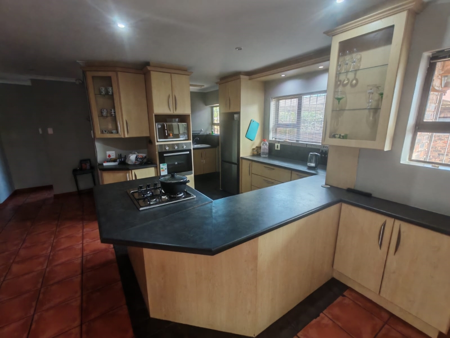 To Let 1 Bedroom Property for Rent in Summerstrand Eastern Cape